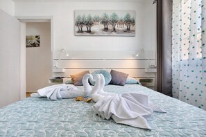 2 bedrooms, iron/ironing board, free WiFi, bed sheets - Vacation Home "Sol y Mar Caleta de Fuste" with Shared Pool, Garden & Wi-Fi (Caleta de Fuste)