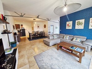 TV, books - Nouveau ! Gîte à la Ferme en Forêt de Fontainebleau (Milly-la-Forêt)