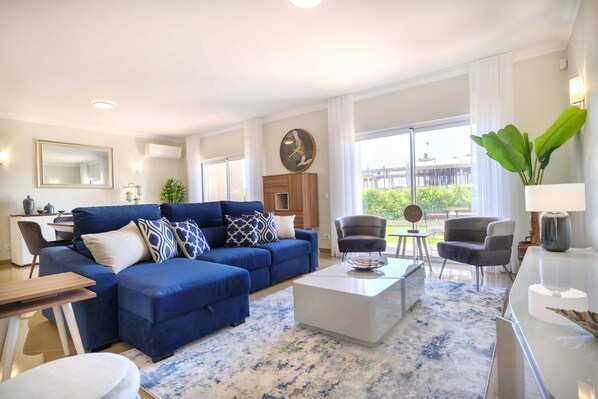 TV - Casa da Boa Vida at Boa Vista Golf Resort, Bayview Village (Lagos)