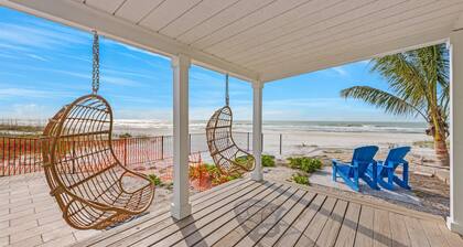 Beach Life: Gulf front Florida Cottage with gorgeous views!