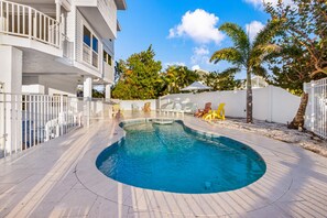 Et oppvarmet basseng