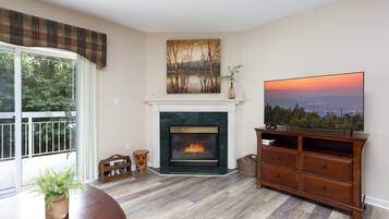 TV, fireplace, offices