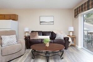 Téléviseur, foyer, bureau