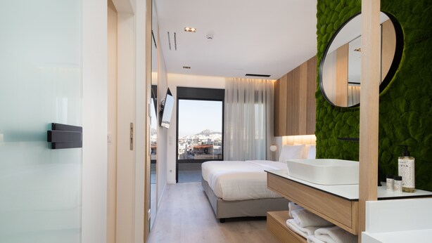 1-Bedroom Maisonette Suite with Jacuzzi