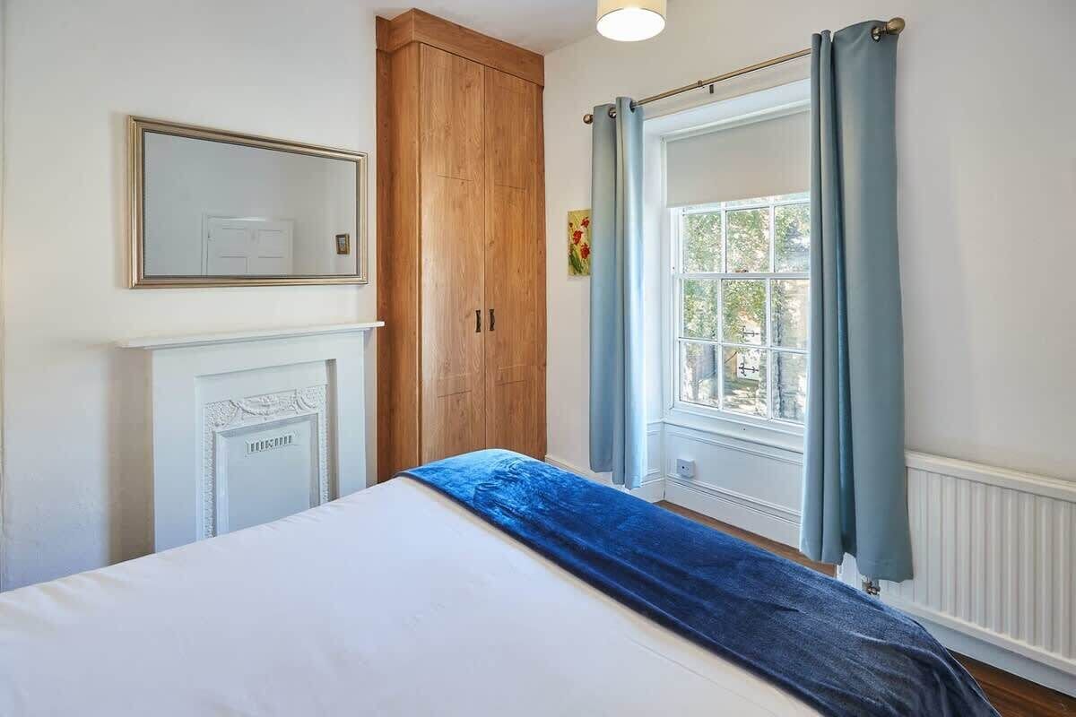 3 chambres, fer et planche à repasser, lit parapluie, Wi-Fi gratuit