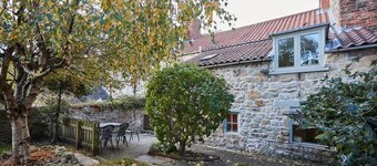 Host & Stay | Hall Garth