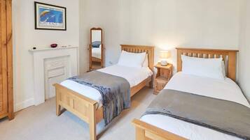 3 bedrooms, iron/ironing board, travel cot, free WiFi