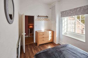 3 soverom, strykejern/-brett, reiseseng for barn og wi-fi (inkludert)