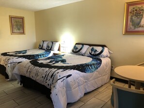 Economy Double Room | Free rollaway beds, free WiFi, bed sheets - Motel Boutique by Wolf Inn (Milan)