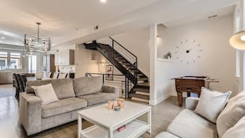TV, fireplace, offices