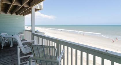 Spacious ocean front condo in Ocean Dunes!