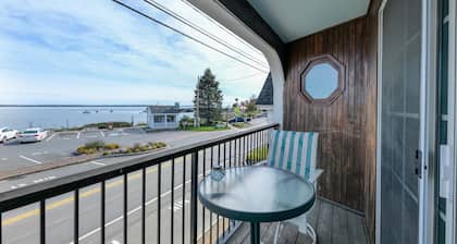 Private Balcony with Beach and Water Views - Sunrise