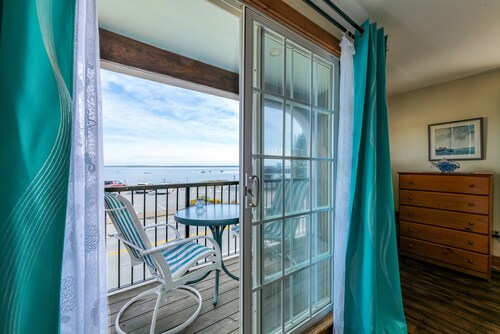 Private Balcony with Beach and Water Views - Sunrise