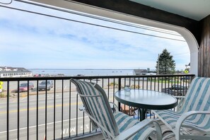 Balcony - Ocean / Beach View