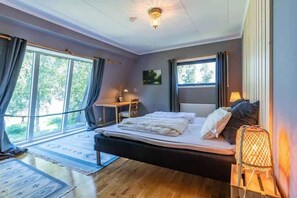 5 Schlafzimmer, Bügeleisen/Bügelbrett, Reisekinderbett, WLAN