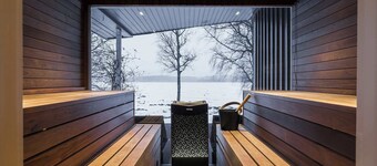 The Villa – Private Lake Lodge with Sauna & Jetty