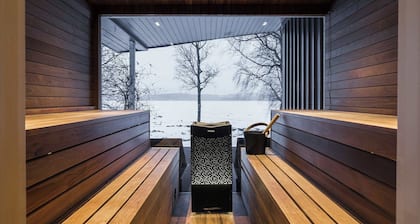 The Villa – Private Lake Lodge with Sauna & Jetty