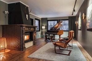Interior - The Villa – Private Lake Lodge with Sauna & Jetty (Vegby)