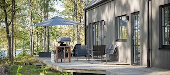 Villa Nabben - strong pines, lakeview and beach