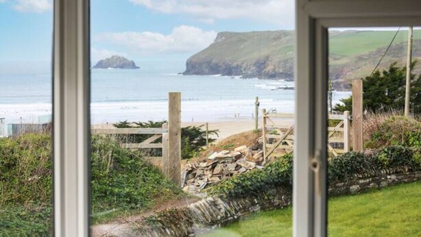 Unclassified image, 1 of 27, button - Trevarthian - Perfectly located, overlooking Polzeath beach, sleeps 8 + dogs (Polzeath)