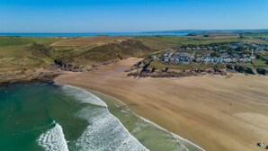 Unclassified image, 5 of 27, button - Trevarthian - Perfectly located, overlooking Polzeath beach, sleeps 8 + dogs (Polzeath)