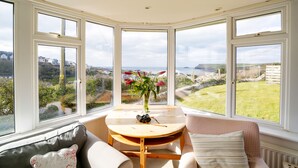 Unclassified image, 4 of 27, button - Trevarthian - Perfectly located, overlooking Polzeath beach, sleeps 8 + dogs (Polzeath)