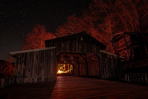 Glamping Cabin | Huge Window | Over a Creek