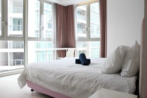 2 chambres, fer et planche à repasser, Wi-Fi, draps fournis