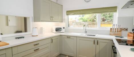 Fridge, dishwasher, electric kettle, toaster