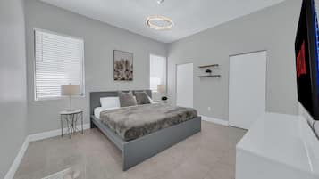 4 bedrooms, desk, iron/ironing board, travel crib