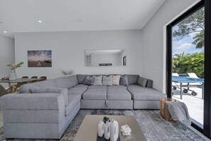 Tv, videospil, kontorer