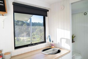 Interior - Hill Creek Tiny House 1 by Tiny Away (Perwillowen)