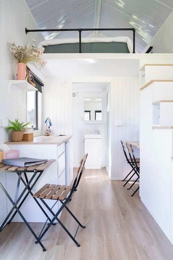 Interior - Hill Creek Tiny House 1 by Tiny Away (Perwillowen)