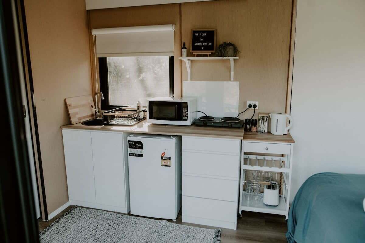 1 bedroom, bed sheets