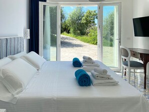 6 bedrooms, internet, bed sheets
