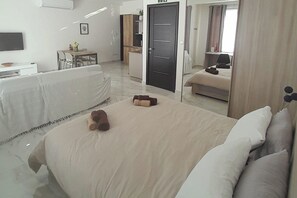 1 bedroom, iron/ironing board, free WiFi, bed sheets