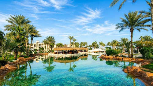 Regency Plaza Aqua Park & SPA