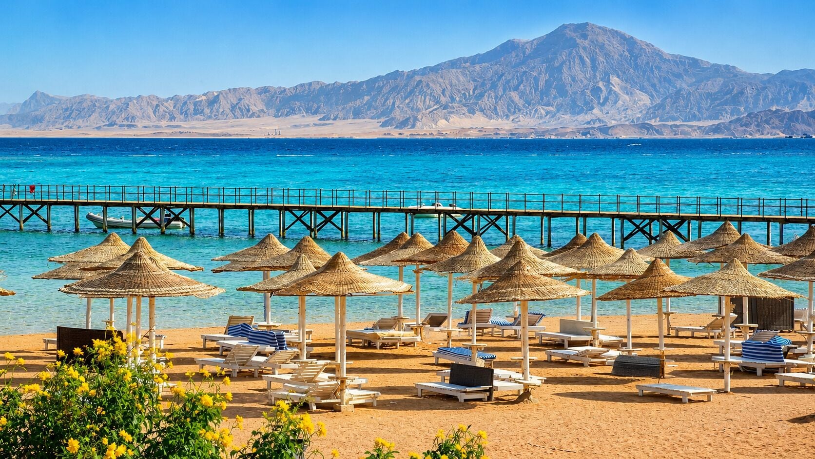 Private beach, sun-loungers, beach umbrellas, beach towels