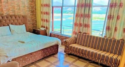 River Breeze Hotel