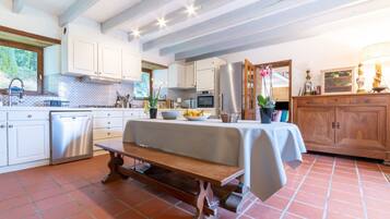 Frigorífic, microones, forn i rentaplats