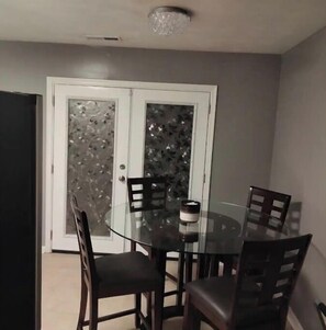 Dining - Camelot, 3B 2BA, corner lot home in culdesac (Chesapeake)