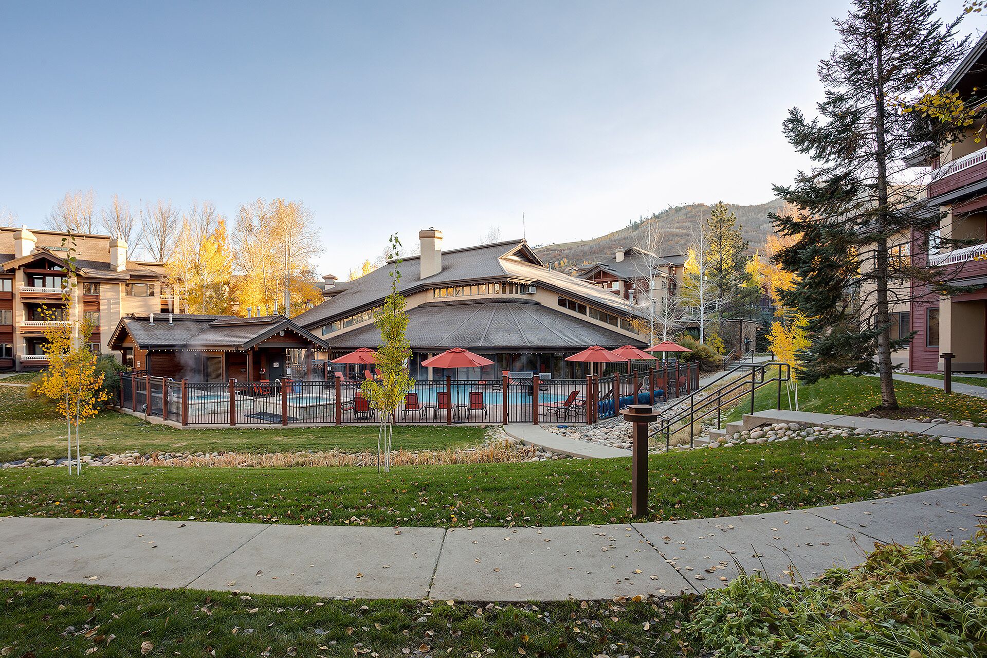 Et oppvarmet basseng