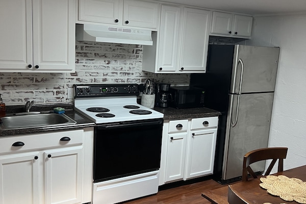 Refrigerador, microondas, horno, placa de cocina