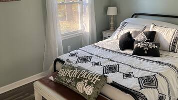 1 bedroom, free WiFi, bed sheets