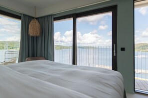 Premium Room, Oceanfront | Minibar, in-room safe, iron/ironing board, free WiFi - Hotel Riviera (Moss)