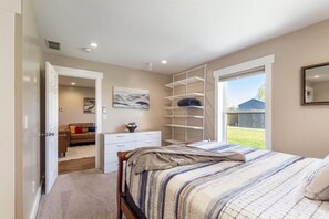 2 Schlafzimmer, Reisekinderbett, WLAN, Bettwäsche