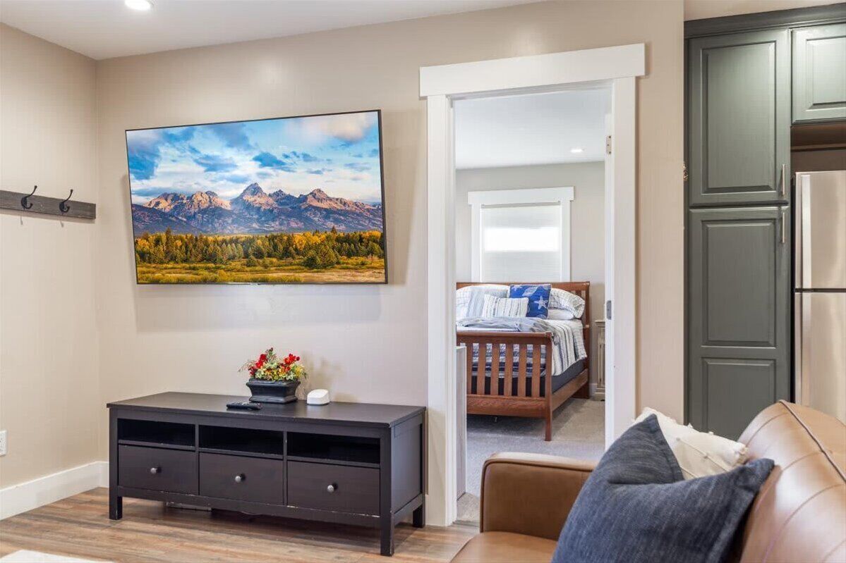 2 bedrooms, travel crib, WiFi, bed sheets