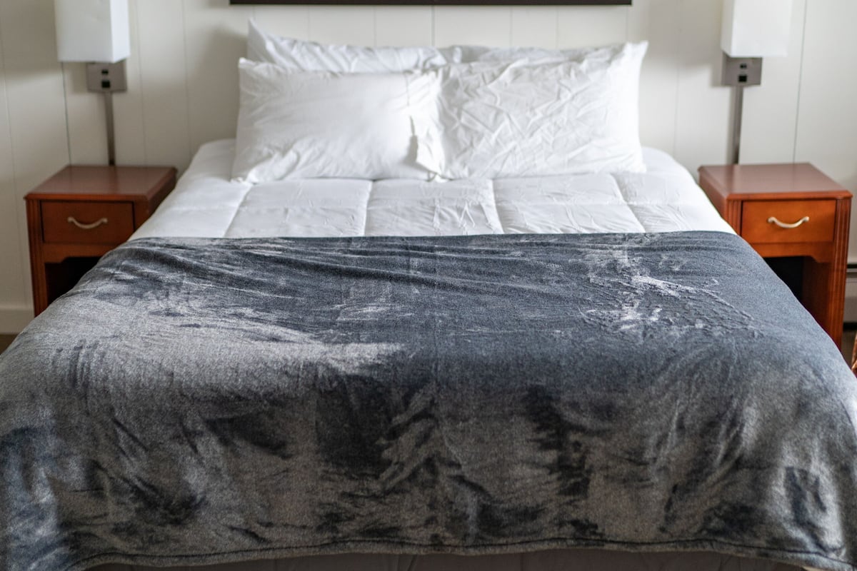 Down comforters, blackout drapes, free WiFi, bed sheets
