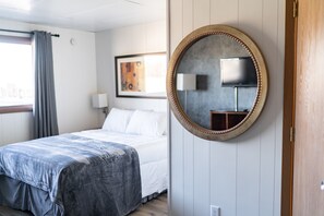 Couette en duvet d'oie, rideaux occultants, Wi-Fi gratuit, draps fournis