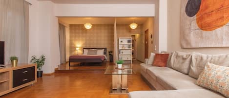 2 bedrooms, iron/ironing board, travel cot, free WiFi